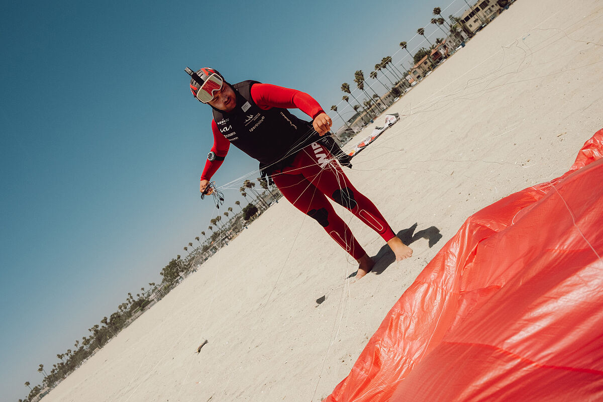 Bontus Long Beach  3 (c) Gabriel Koschier