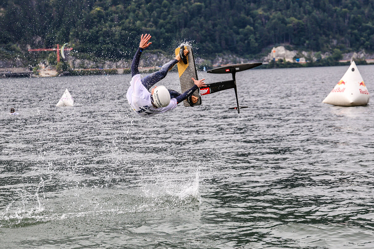 Jurij Scheibler beim Upper Austria SFT Pump Foil World Cup Traunsee