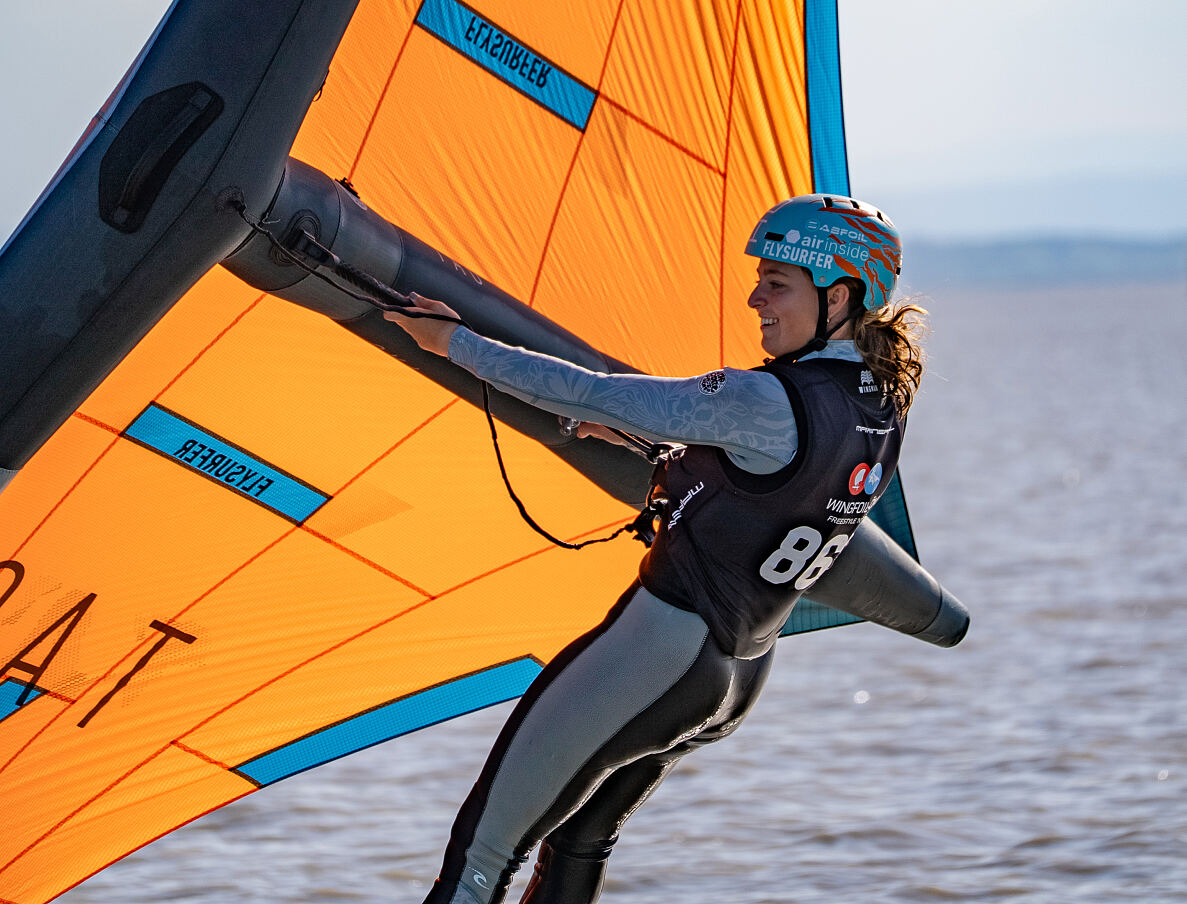 Viola Lippitsch bei der Wingfoil-ÖM am Neusiedlersee