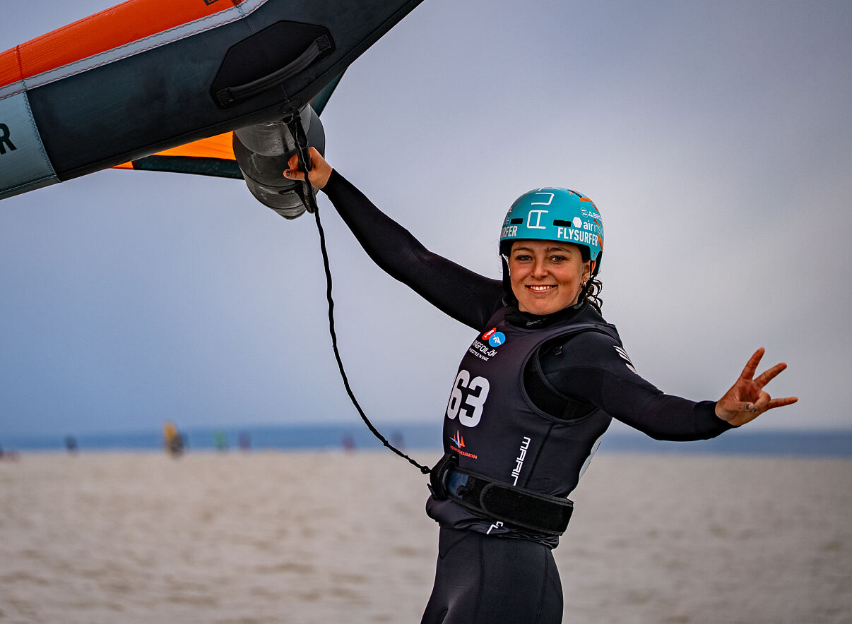 Viola Lippitsch bei der Wingfoil-ÖM am Neusiedlersee